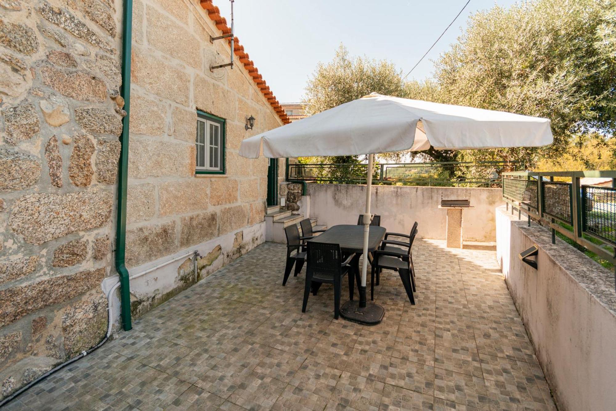 Casa Rustica T2 Com Salamandra E Cozinha - Seia - Serra Da Estrela - Casa Do Loureiro II Zewnętrze zdjęcie